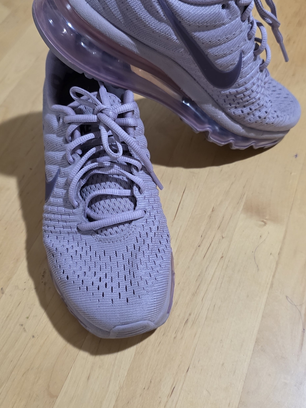 Nike Air Max Lightweight Running Shoe - Lavender